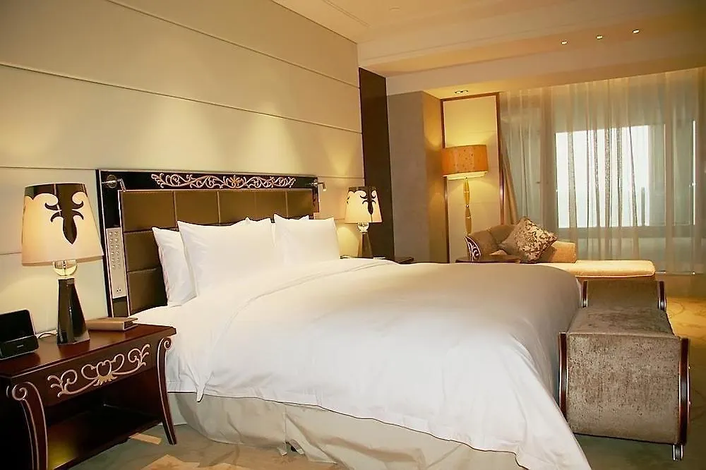 Noble International Hotel Zhengzhou
